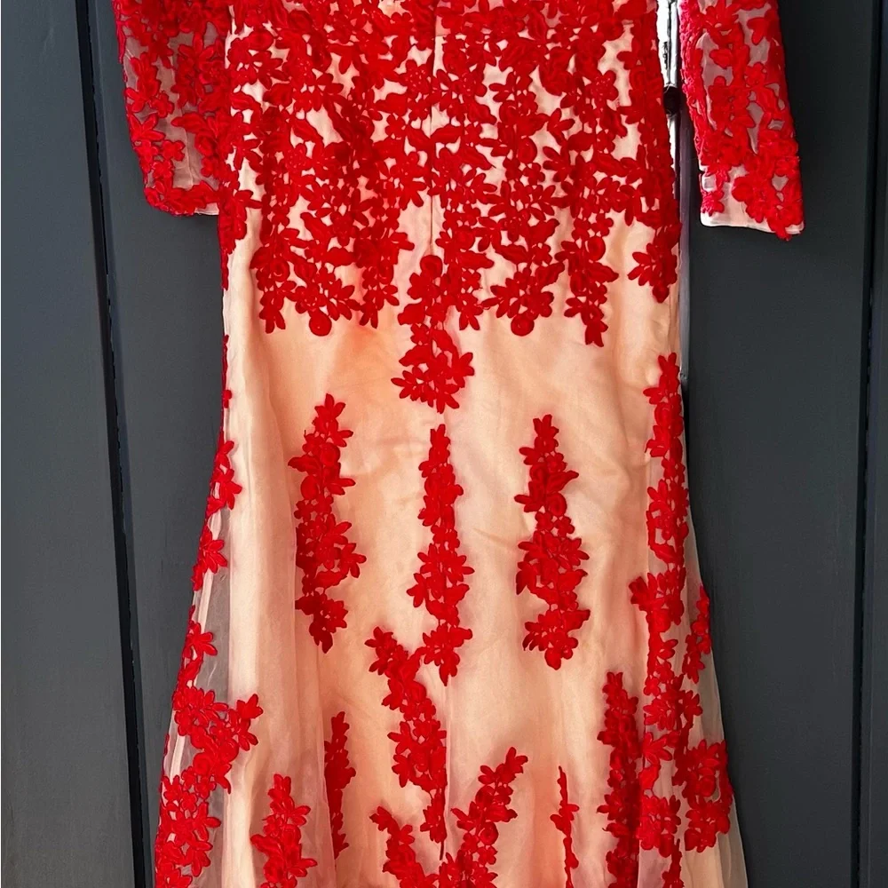Long sleeve dress custom made about a size 6 - Picture 4 of 8